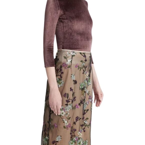 Vince Begonia Floral Sequin Skirt Rare Sample – Retail $525 – Size 8 (U.S.) - Picture 3 of 16